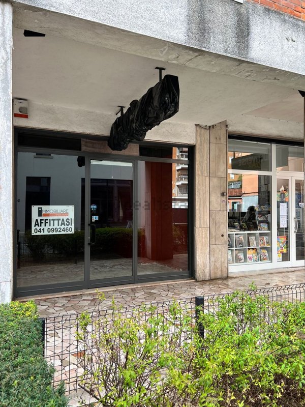 negozio in affitto a Venezia in zona Mestre