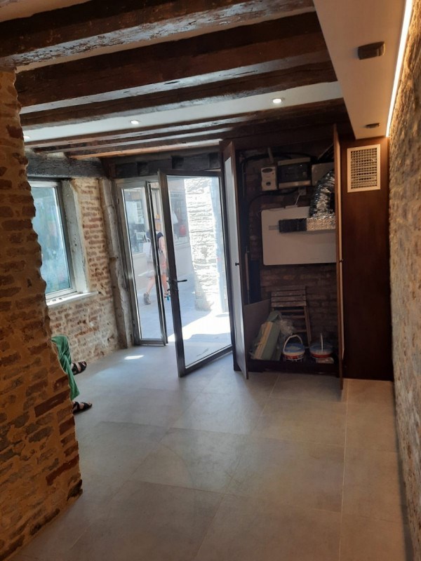 negozio in affitto a Venezia in zona Sestiere Santa Croce