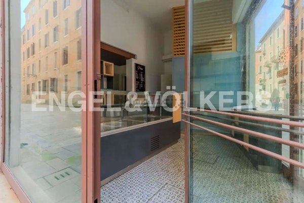 negozio in affitto a Venezia in zona Sestiere Santa Croce