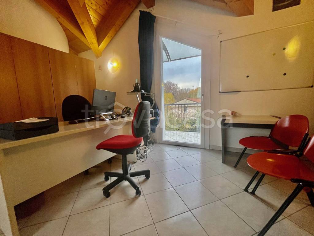 locale di sgombero in affitto a Venezia in zona Marghera