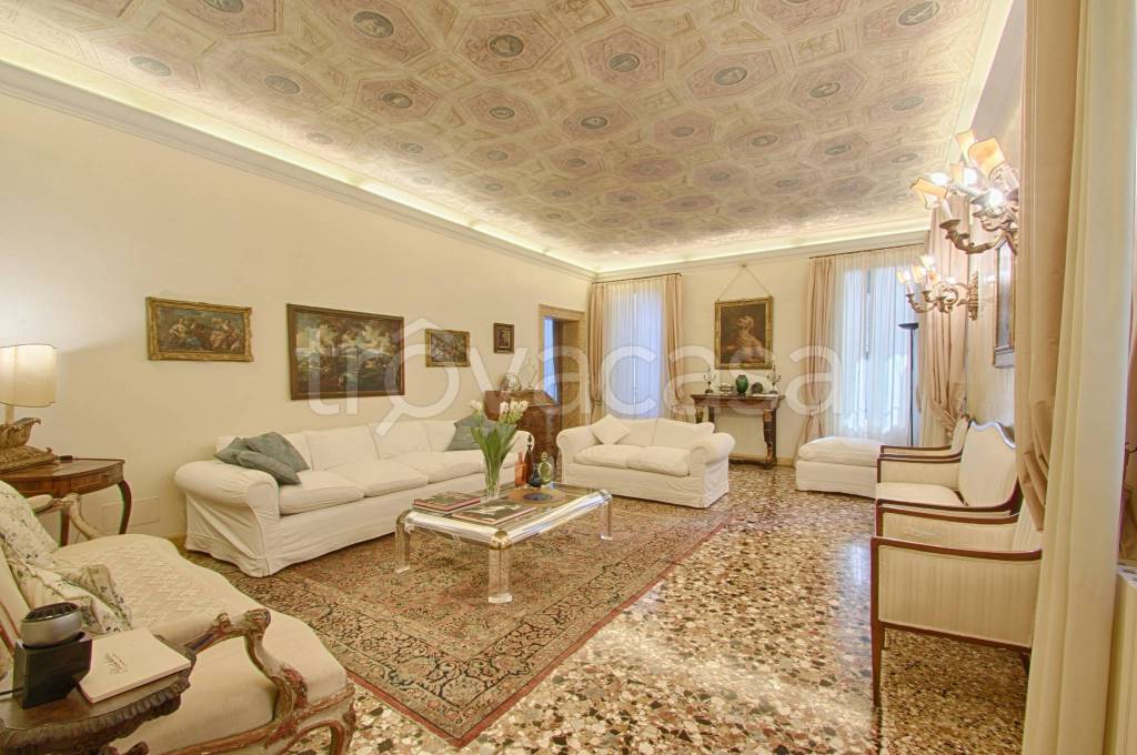 appartamento in affitto a Venezia
