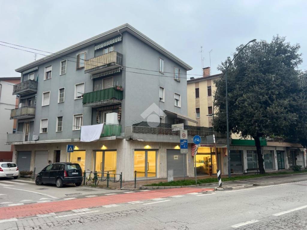 negozio in affitto a Venezia in zona Mestre