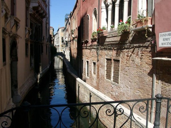 negozio in affitto a Venezia in zona Sestiere Santa Croce