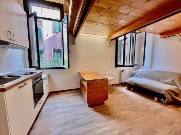 appartamento in affitto a Venezia
