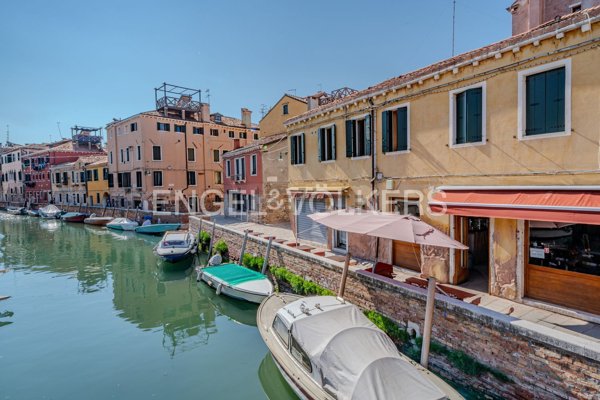 negozio in affitto a Venezia in zona Sestiere Dorsoduro