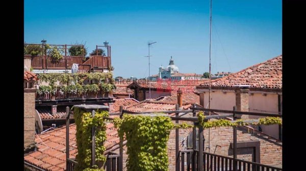 appartamento in affitto a Venezia in zona Sestiere Dorsoduro