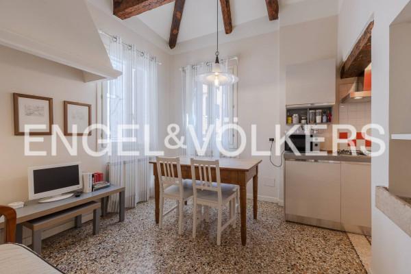 appartamento in affitto a Venezia in zona Sestiere Dorsoduro