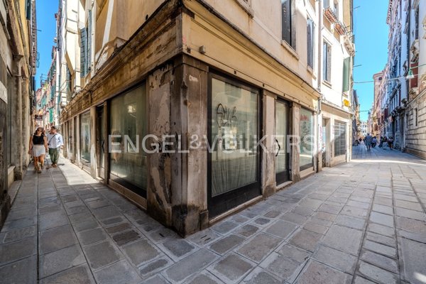 negozio in affitto a Venezia in zona Sestiere Santa Croce