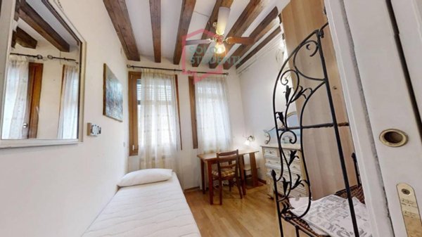 negozio in affitto a Venezia in zona Sestiere Santa Croce