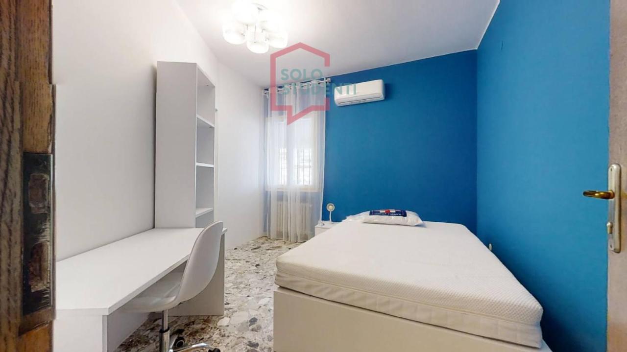 negozio in affitto a Venezia in zona Mestre