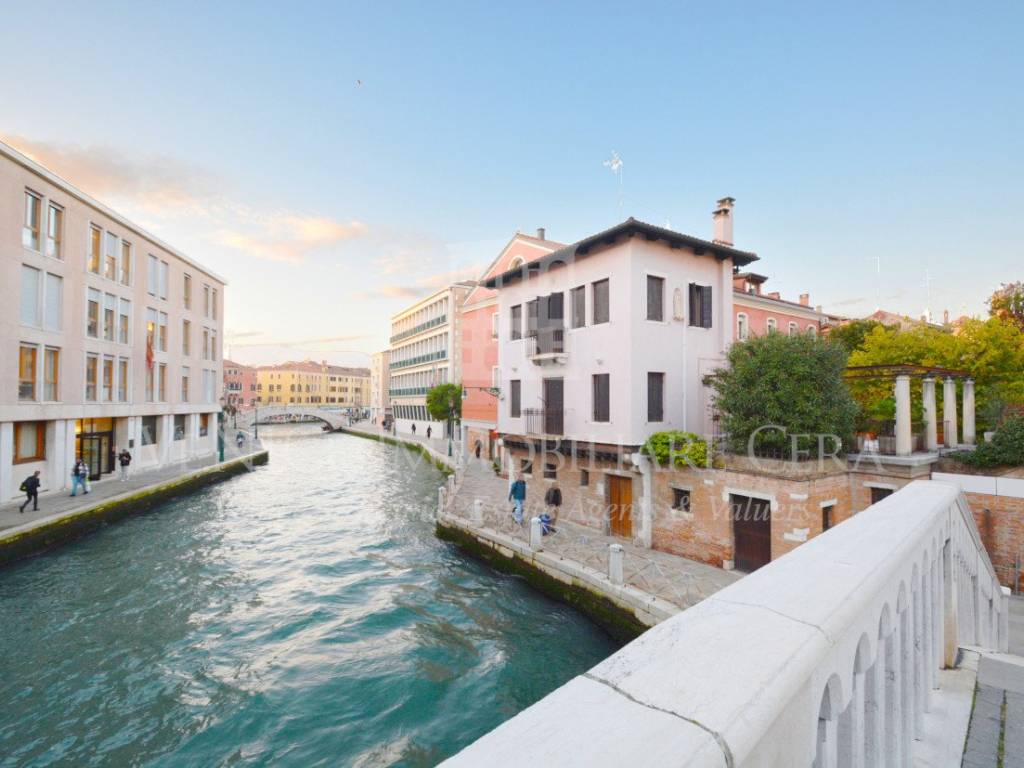 appartamento in affitto a Venezia in zona Sestiere Dorsoduro