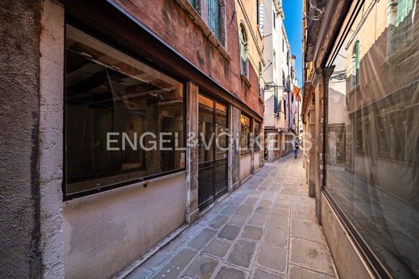 negozio in affitto a Venezia in zona Sestiere Santa Croce