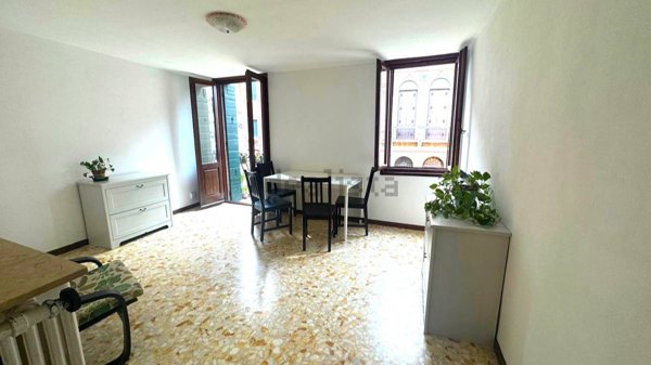 appartamento in affitto a Venezia in zona Sestiere Dorsoduro