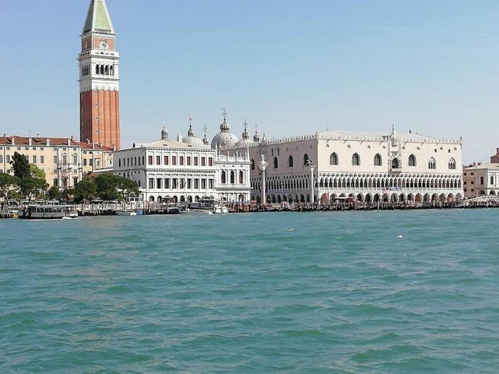 intera palazzina in affitto a Venezia in zona Sestiere San Marco