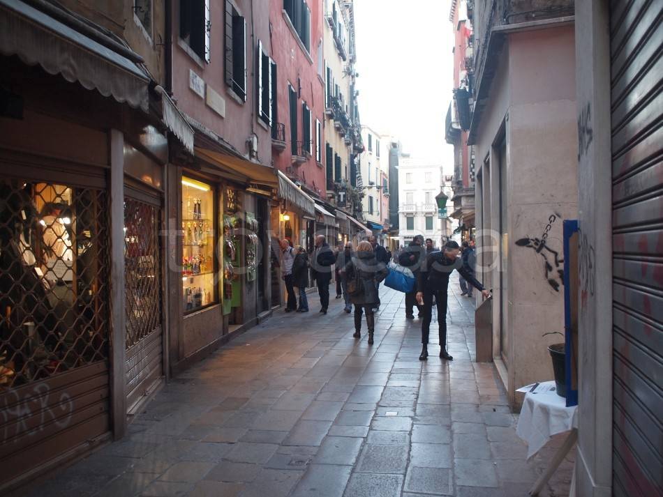 negozio in affitto a Venezia in zona Sestiere San Polo