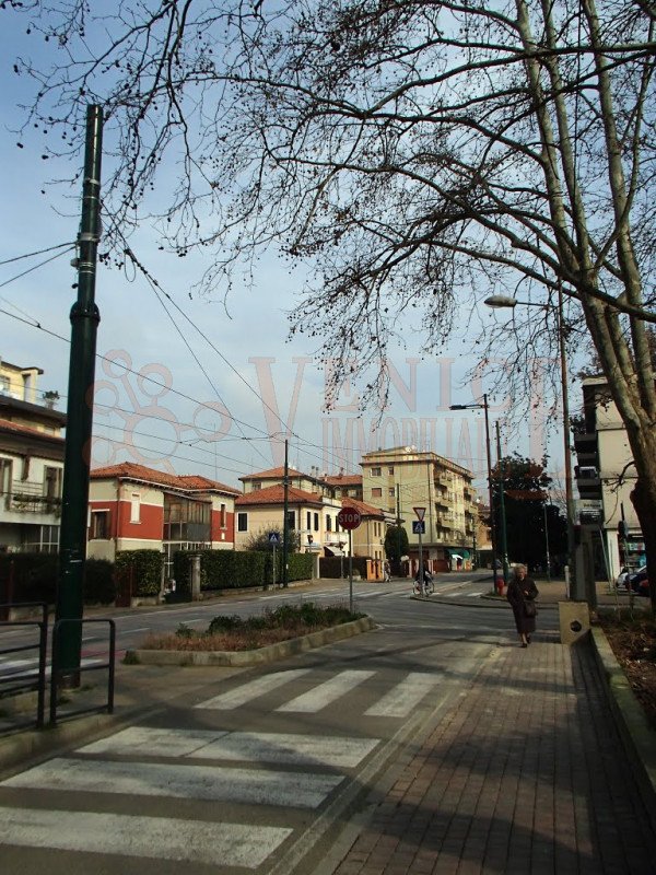 negozio in affitto a Venezia in zona Carpenedo