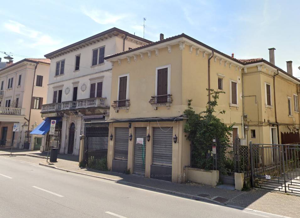 negozio in affitto a Venezia in zona Marghera