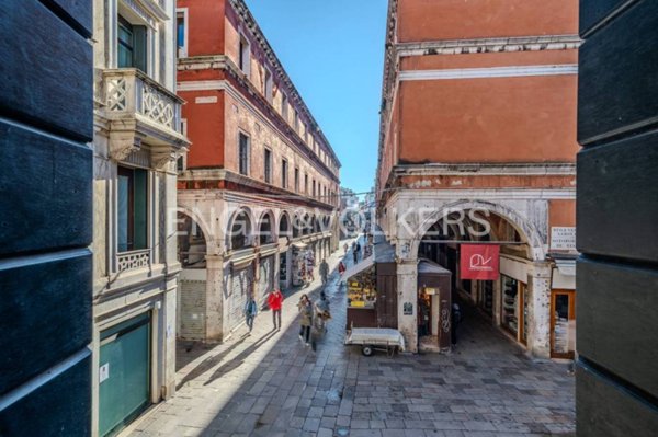 appartamento in affitto a Venezia