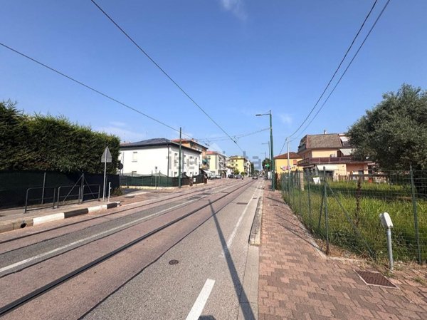 negozio in affitto a Venezia in zona Mestre