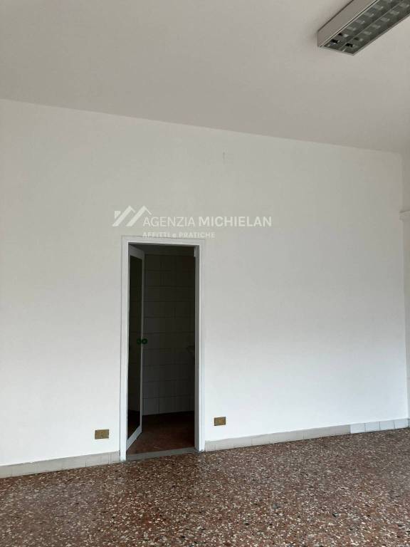 negozio in affitto a Venezia in zona Mestre