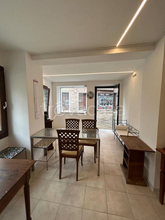 negozio in affitto a Venezia