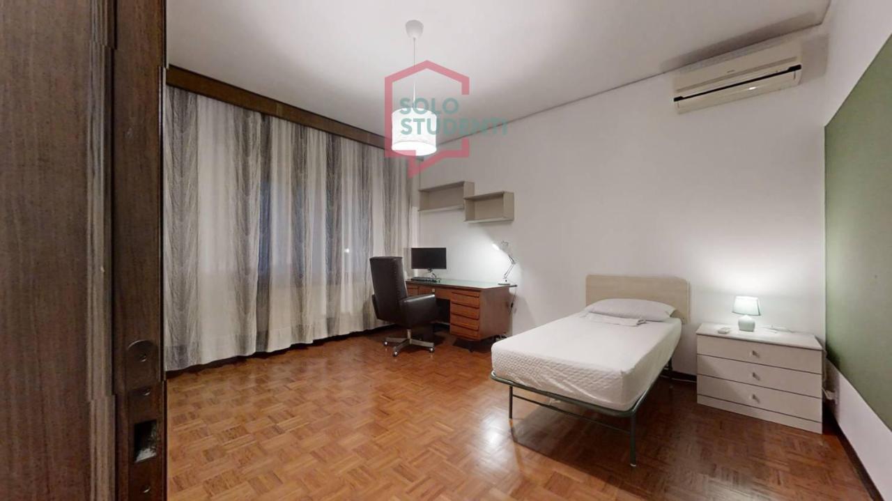 negozio in affitto a Venezia in zona Carpenedo