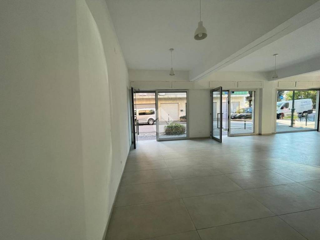 negozio in affitto a Venezia in zona Zelarino