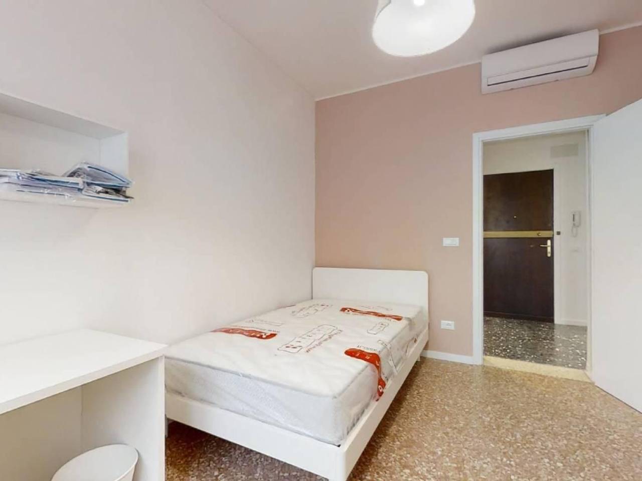 negozio in affitto a Venezia in zona Carpenedo