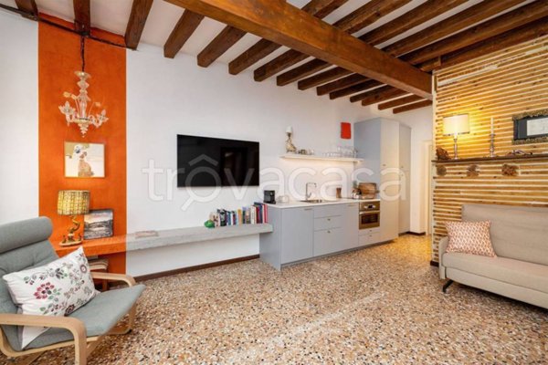 appartamento in affitto a Venezia in zona Murano