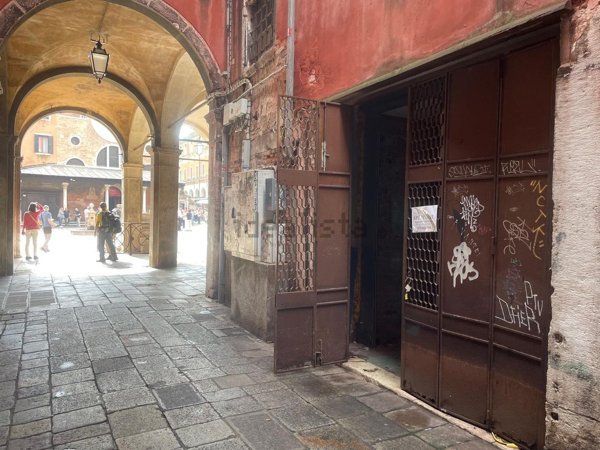 locale di sgombero in affitto a Venezia in zona Sestiere San Polo