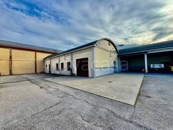 locale commerciale in affitto a Venezia in zona Mestre