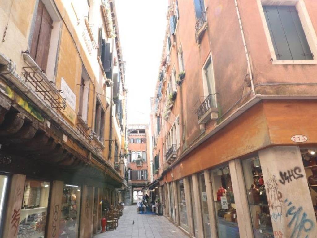negozio in affitto a Venezia in zona Sestiere San Polo