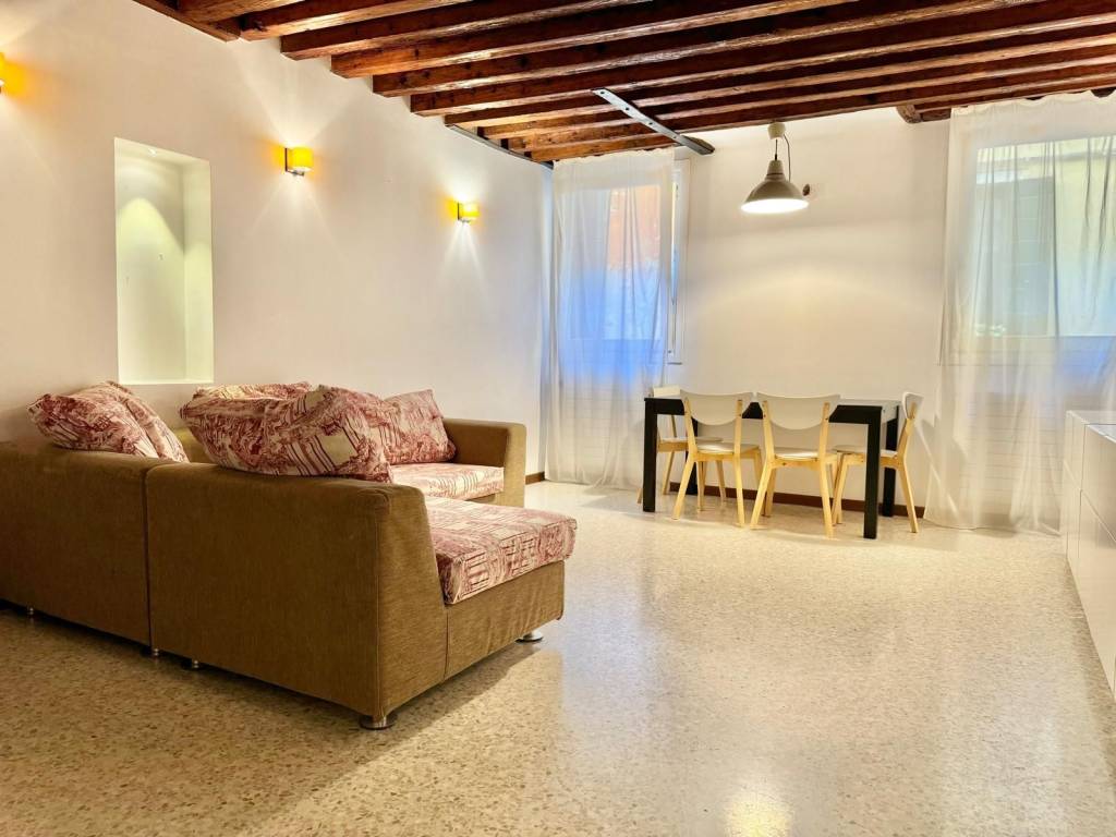 appartamento in affitto a Venezia