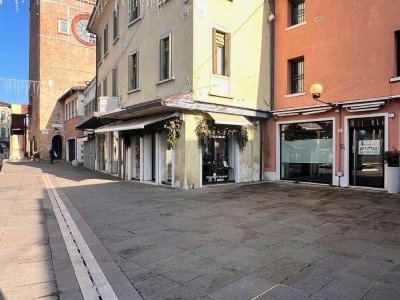 negozio in affitto a Venezia in zona Mestre