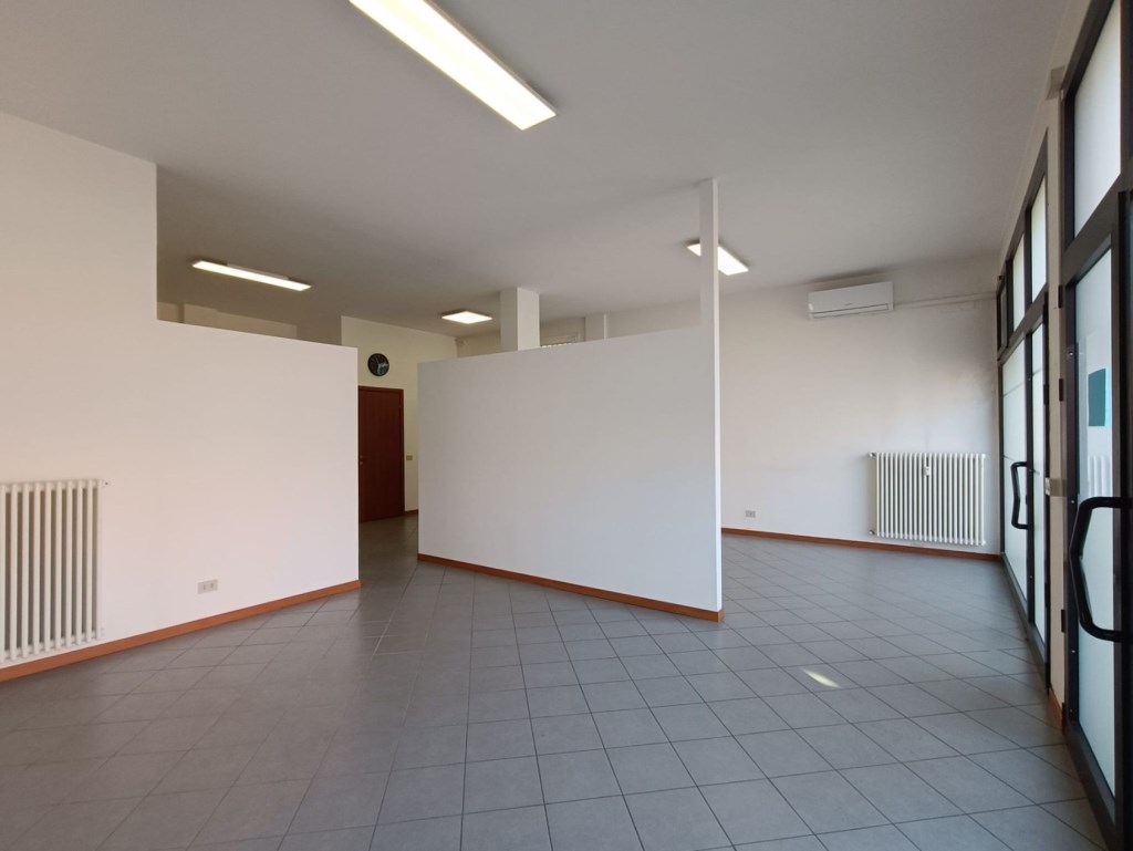 locale commerciale in affitto a Venezia in zona Mestre