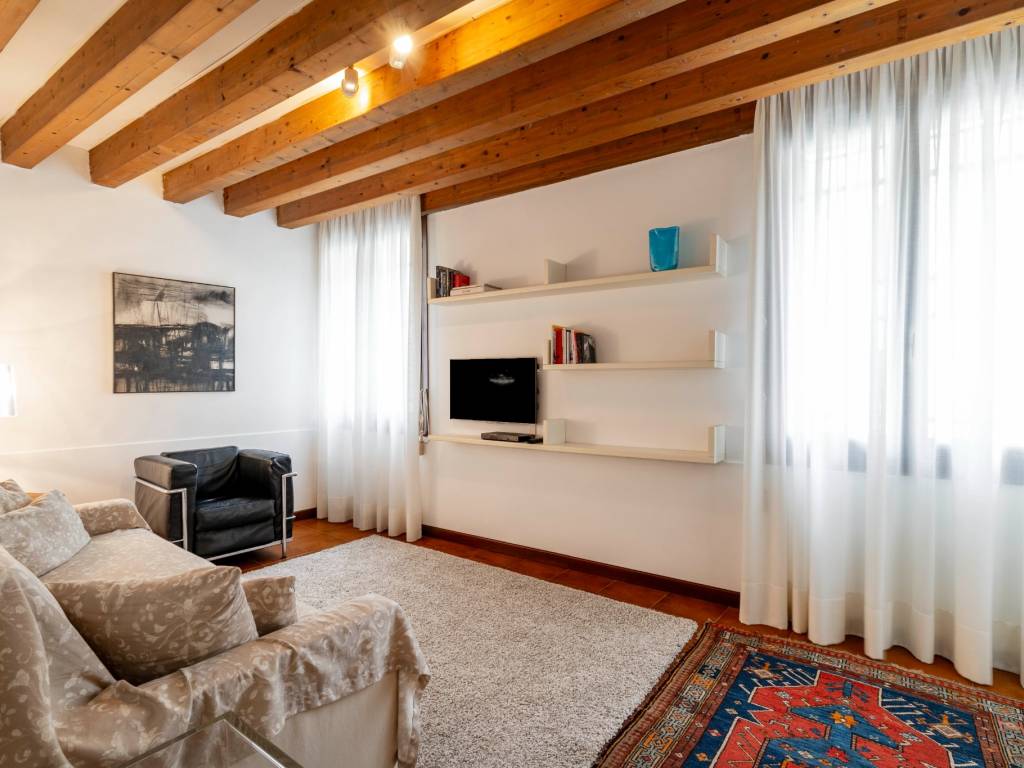 appartamento in affitto a Venezia in zona Sestiere Dorsoduro