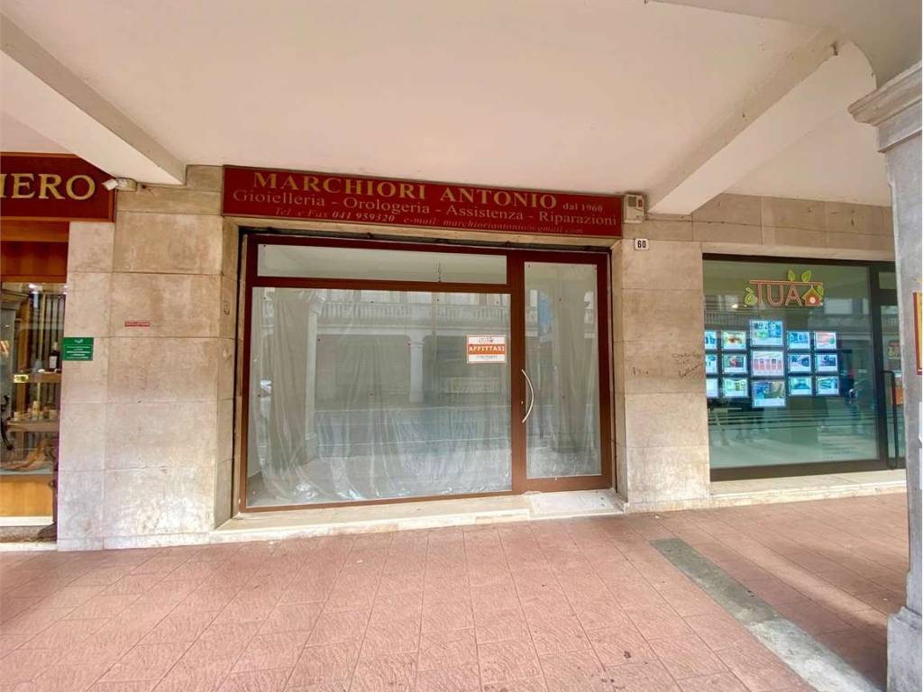 negozio in affitto a Venezia in zona Marghera