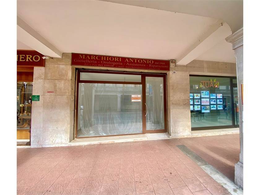 negozio in affitto a Venezia in zona Mestre