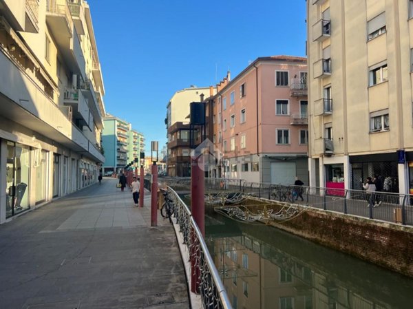 negozio in affitto a Venezia in zona Mestre