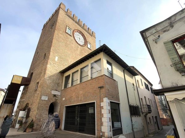 negozio in affitto a Venezia in zona Marghera