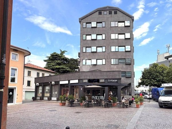 negozio in affitto a Venezia in zona Marghera