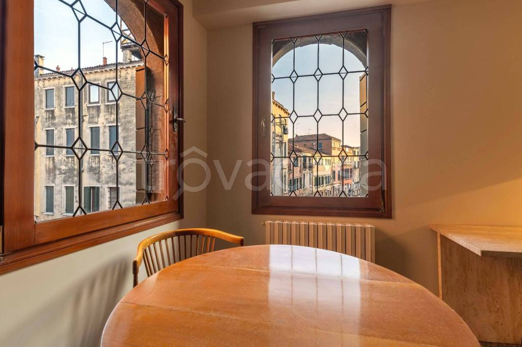 appartamento in affitto a Venezia in zona Sestiere Dorsoduro