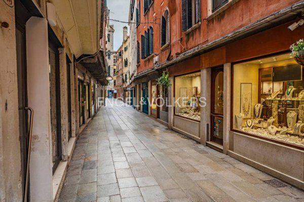 negozio in affitto a Venezia in zona Sestiere San Polo