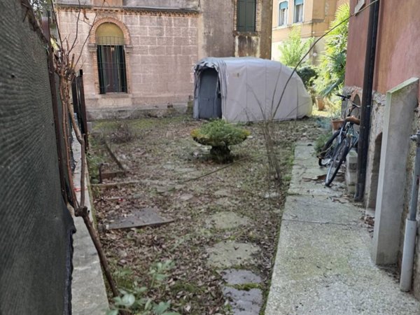 negozio in affitto a Venezia in zona Pellestrina