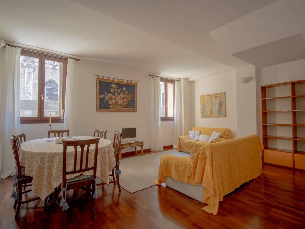 appartamento in affitto a Venezia