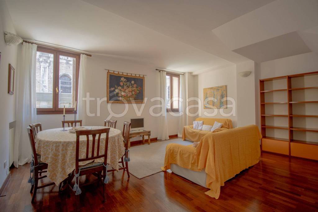 appartamento in affitto a Venezia