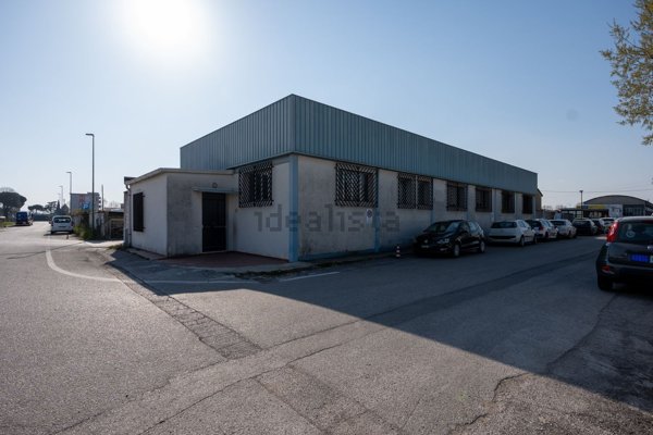 locale di sgombero in affitto a Venezia in zona Mestre