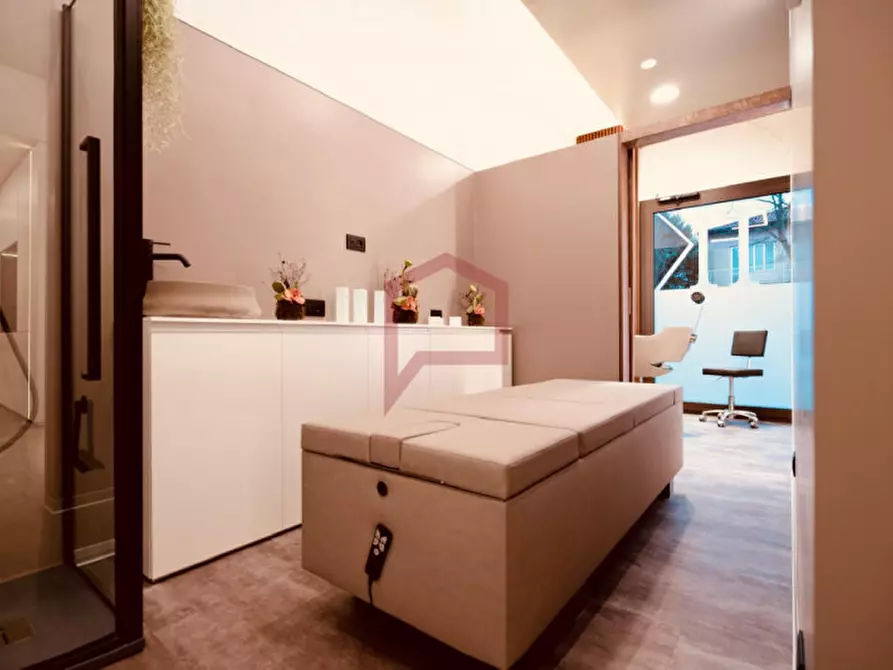 negozio in affitto a Venezia in zona Zelarino