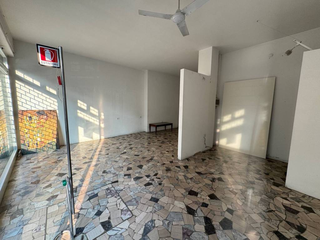 negozio in affitto a Venezia in zona Marghera