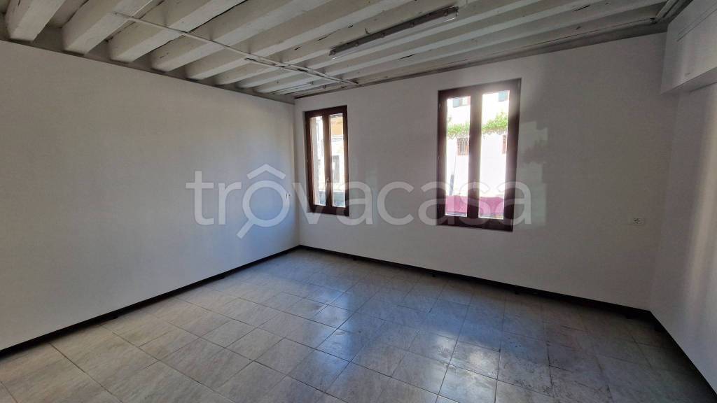 locale commerciale in affitto a Venezia
